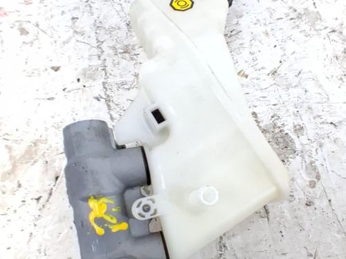 brake-master-cylinder-kia-stonic-yb-2017-36665911 main image