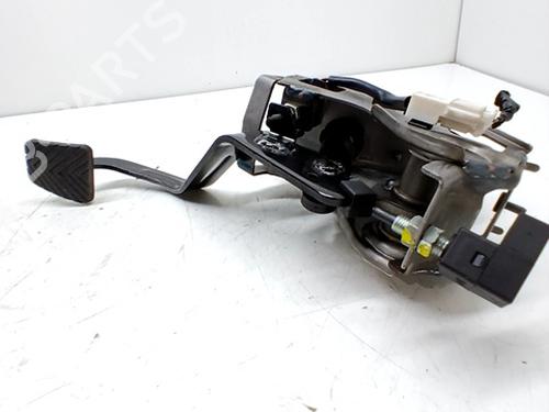 Kløtsj HYUNDAI i30 (GD) 1.4 CRDi (90 hp) 30623096