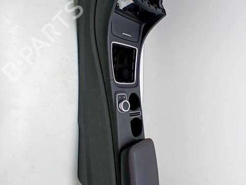 Used Armrest / Center console MERCEDES-BENZ CLA Shooting Brake (X117) CLA 180 (117.942) (122 hp) 30846381