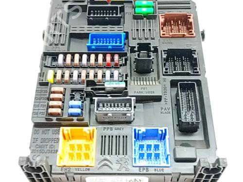 Used Fuse box Fuse box CITROËN BERLINGO (ER_, EC_) 1.5 BlueHDi 100 (102 hp) 33760579 33760579