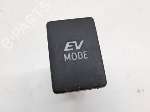 Used Electronic module TOYOTA YARIS (_P13_) 1.5 Hybrid (NHP130_, NHP130) (101 hp) 23363146