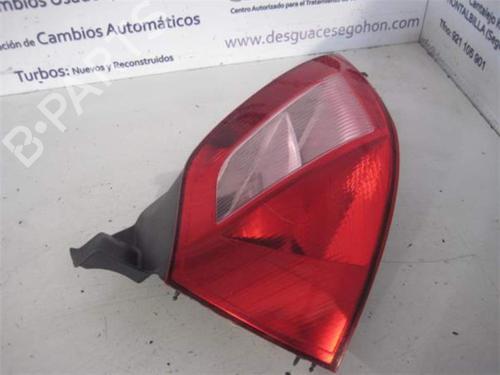 Feu arrière gauche RENAULT MEGANE II (BM0/1_, CM0/1_) 1.5 dCi (BM02, BM13, BM2A, CM02, CM13) (101 hp) 25459959