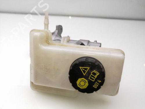 Used Brake master cylinder AUDI Q2 (GAB, GAG) 1.6 TDI (115 hp) 23377479
