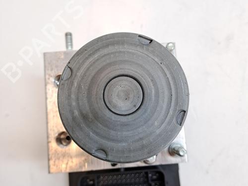 Used ABS pump RENAULT CLIO V (B7_) 1.0 TCe 90 (B7MT) (91 hp) 25783511