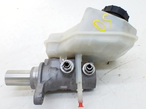 Used Brake master cylinder LAND ROVER DISCOVERY SPORT (L550) 2.0 D 4x4 (180 hp) 32014291