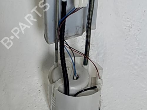 Używane Pompa paliwa TOYOTA YARIS (_P13_) 1.5 Hybrid (NHP130_, NHP130) (101 hp) 30960657