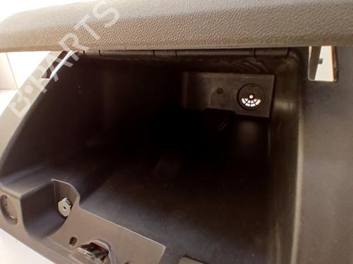 Boîte à gants FORD FOCUS II (DA_, HCP, DP) 1.8 (125 hp) 29556740
