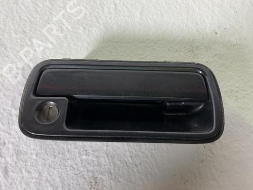 Used Front right exterior door handle Front right exterior door handle SUZUKI VITARA (ET, TA, TD) 1.6 i 16V All-wheel Drive (ET, TA02, SE416) (97 hp) 40119655 40119655