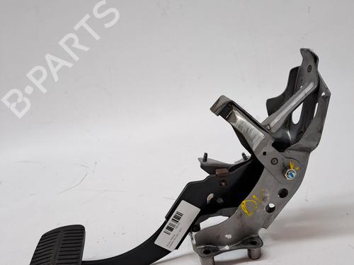 Used Break pedal SUBARU XV (_GP_) 2.0 i AWD (GP7, G33GP) (150 hp) 23943142