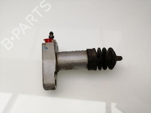 Used Clutch slave cylinder SUZUKI GRAND VITARA I (FT, HT) 2.0 HDI 110 16V 4x4 (SQ420D, TD83V) (109 hp) 23936364