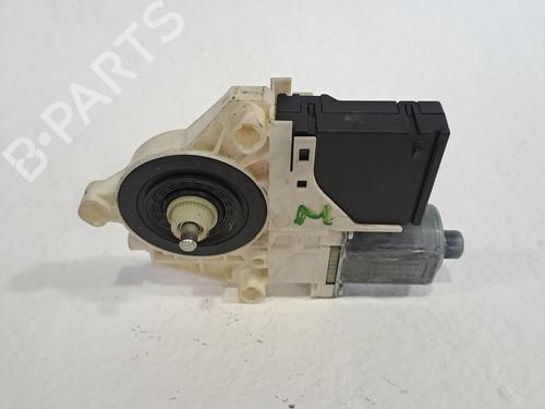 Portierruitmotor rechtsachter RENAULT MEGANE III Hatchback (BZ0/1_, B3_) 1.2 TCe (BZ2B, BZ11) (116 hp) 27463415