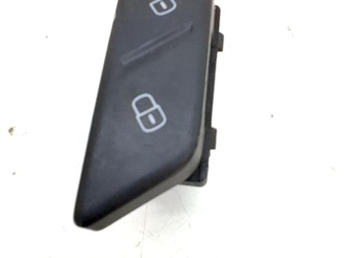 Kombi Kontakt / Stilkkontakt Kombi Kontakt / Stilkkontakt VW CADDY IV Box Body/MPV (SAA, SAH) 2.0 TDI (75 hp) 33772645 33772645