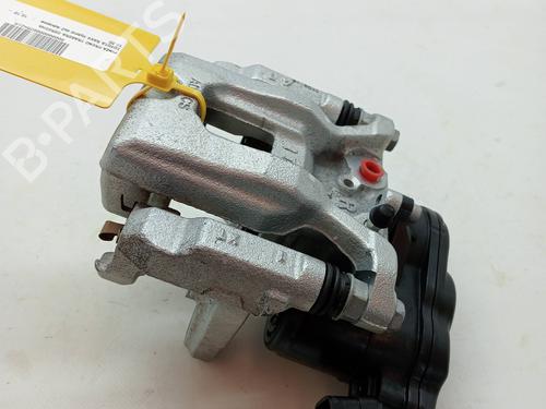 Etrier arriere droit TOYOTA RAV 4 V VAN (_A5_, _H5_) 2.5 Hybrid (AXAH52) (218 hp) 23346076