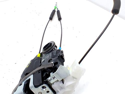 rear-left-lock-toyota-c-hr-_x1_-2016-33815624 main image