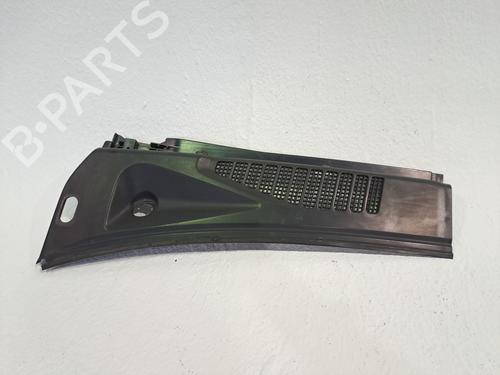 Used Grille NISSAN PICK UP (D22) 2.5 TD 4WD (103 hp) 23978367