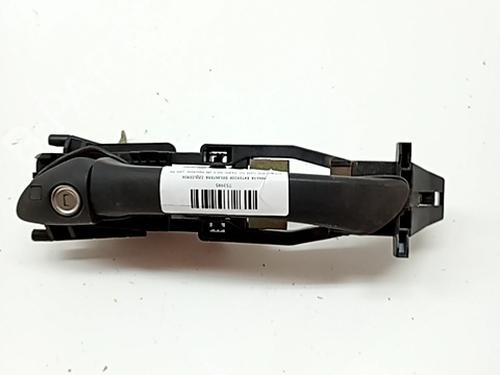 Używane Klamka zewnętrzna drzwi przednich lewych MERCEDES-BENZ C-CLASS Coupe (CL203) C 180 Kompressor (203.746) (143 hp) 31035461