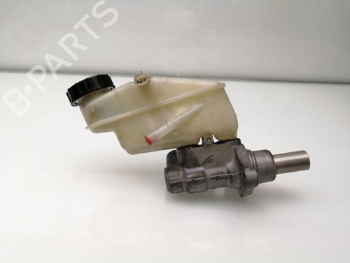 Used Brake master cylinder TOYOTA YARIS (_P9_) 1.3 VVT-i (SCP90_, SCP90R) (87 hp) 23649498