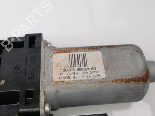 Rudehejsemotor forskærm højre VOLVO V60 I (155) D3 (136 hp) 23385836