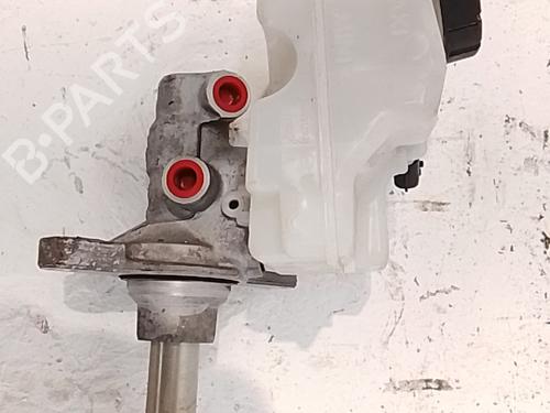 brake-master-cylinder-smart-fortwo-coupe-453-2014-36788418 main image