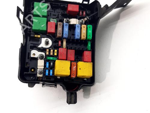 Used Fuse box Fuse box 37687997 37687997