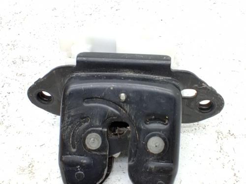 Bagklap lås Bagklap lås NISSAN QASHQAI II (J11, J11_) 1.6 dCi (130 hp) 39557770 39557770