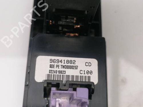 Used Switch CHEVROLET CAPTIVA (C100, C140) 2.0 D 4WD (150 hp) 23380391