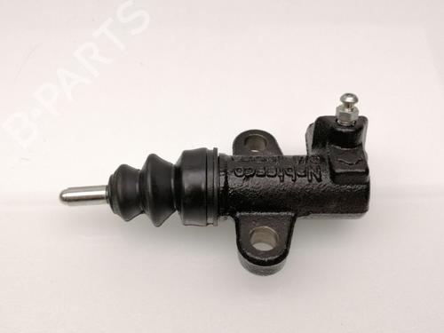 Used Clutch slave cylinder NISSAN NOTE (E11, NE11) 1.4 LPG (88 hp) 30451826