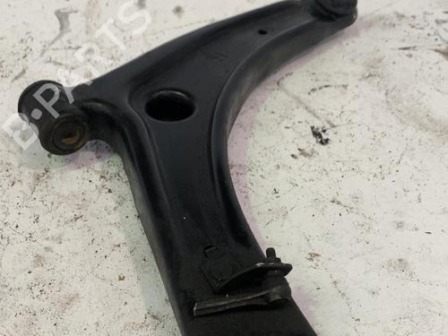 Used Right front suspension arm Right front suspension arm MITSUBISHI OUTLANDER II (CW_W) 2.0 DI-D (CW8W) (140 hp) 34527780 34527780