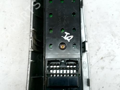 Left front window switch KIA SPORTAGE II (JE_, KM_) 2.0 CRDi | BP31035595I27