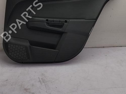 Forra trás direita Forra trás direita OPEL VECTRA A Hatchback (J89) 1.7 D (F68, M68) (60 hp) 36407783 36407783