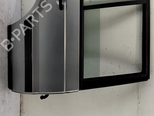 Used Right rear door Right rear door LAND ROVER RANGE ROVER II (P38A) 2.5 D 4x4 (136 hp) 40550501 40550501