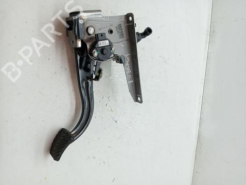 Clutch pedal HYUNDAI i20 II (GB, IB) 1.2 | BP25457142I13 