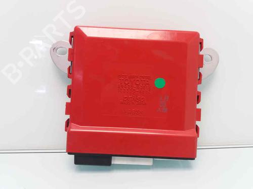 Used Electronic module LEXUS IS II (_E2_) 220d (ALE20) (177 hp) 24171081