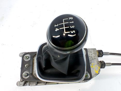 Used Gear lever VW POLO V (6R1, 6C1) 1.2 TSI 16V (90 hp) 31609748