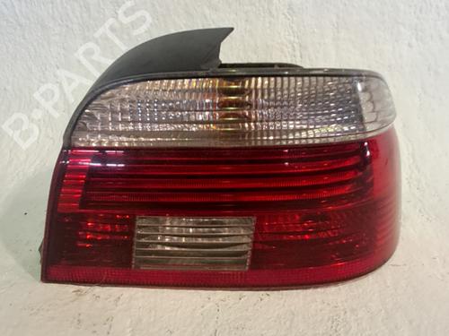 Feu arrière droit BMW 5 (E39) 530 d (193 hp) 32107545