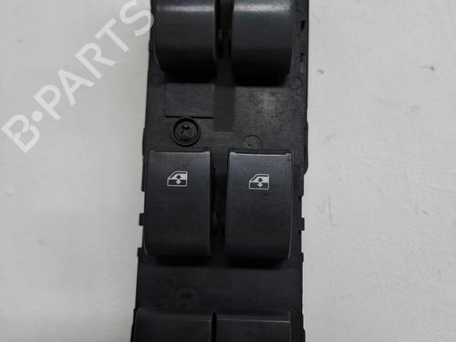 Used Left front window switch CHEVROLET CAPTIVA (C100, C140) 2.0 D 4WD (150 hp) 25248768
