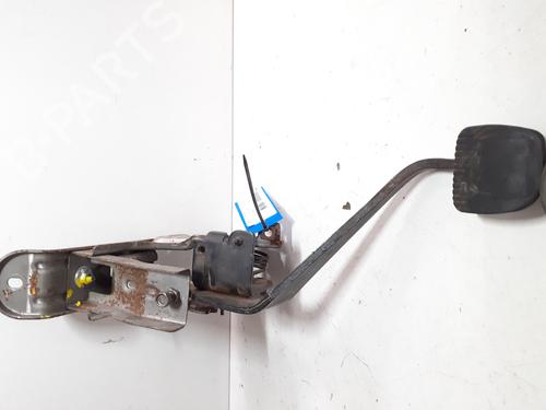 Pédale d'embrayage NISSAN NAVARA NP300 (D40) 2.5 dCi 4WD (171 hp) 25988985