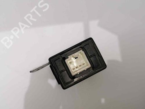 Used Electronic module KIA SORENTO I (JC) 2.5 CRDi 4WD (140 hp) 23937605