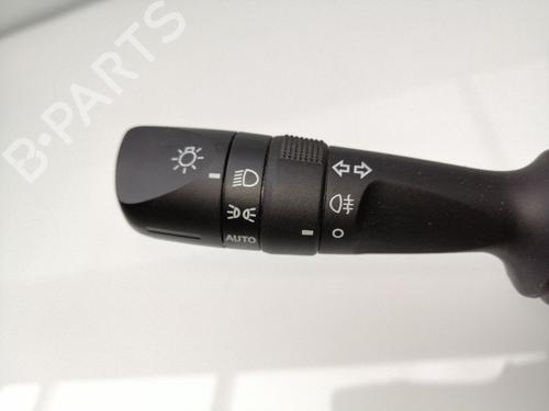 Used Switch TOYOTA HILUX VIII Pickup (_N1_) 2.4 D 4WD (GUN125_, GUN125R) (150 hp) 26315807