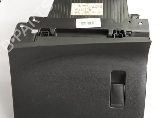 Used Glove box Glove box PEUGEOT 2008 II (UD_, US_, UY_, UJ_, UR_, UC_) 1.2 PureTech 130 (USHNS, URHNS) (130 hp) 36016299 36016299