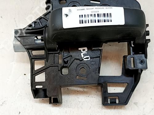 hjre-fortil-invendig-handtag-opel-combo-box-bodympv-k9-2018-35967616 main image