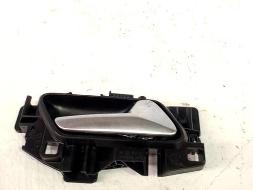 Højre bagtil invendig håndtag Højre bagtil invendig håndtag PEUGEOT 208 II (UB_, UP_, UW_, UJ_) e-208 (136 hp) 33772379 33772379