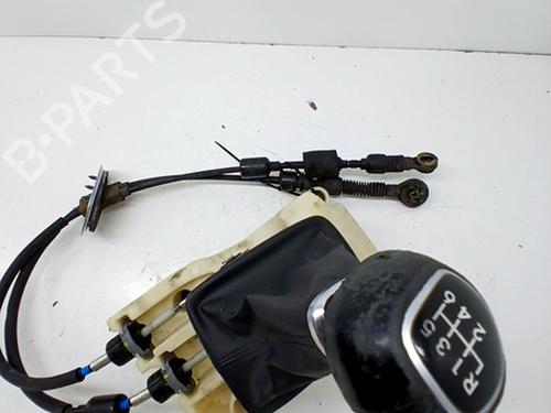 Used Gear lever KIA CARENS IV 1.6 GDi (135 hp) 29384844