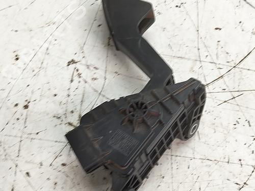 Used Pedal Pedal 37688486 37688486