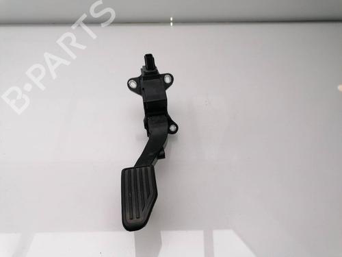 Used Pedal TOYOTA YARIS (_P13_) 1.5 (NSP131_) (112 hp) 23421115