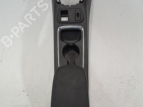 Used Middle console OPEL CORSA F (P2JO) 1.2 (68) (101 hp) 28037605