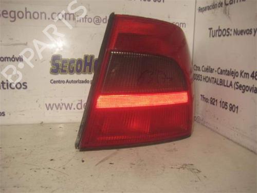 Højre baglygte OPEL VECTRA B Hatchback (J96) 2.2 DTI 16V (F68) (120 hp) 25465748