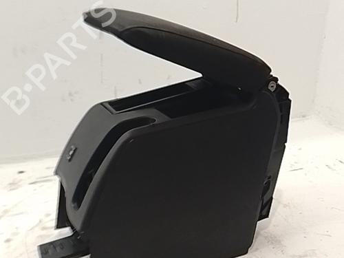 Used Armrest / Center console Armrest / Center console 39555376 39555376