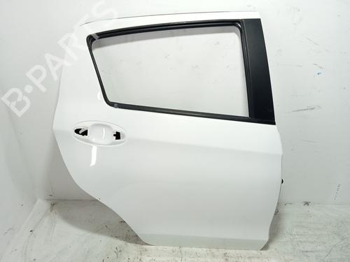 Used Right rear door TOYOTA YARIS (_P13_) 1.5 Hybrid (NHP130_, NHP130) (101 hp) 29627047