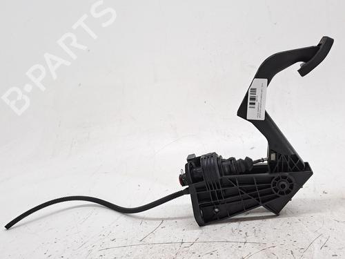 Used Clutch pedal MERCEDES-BENZ VITO Van (W447) 114 CDI (447.601, 447.603, 447.605) (136 hp) 27672635
